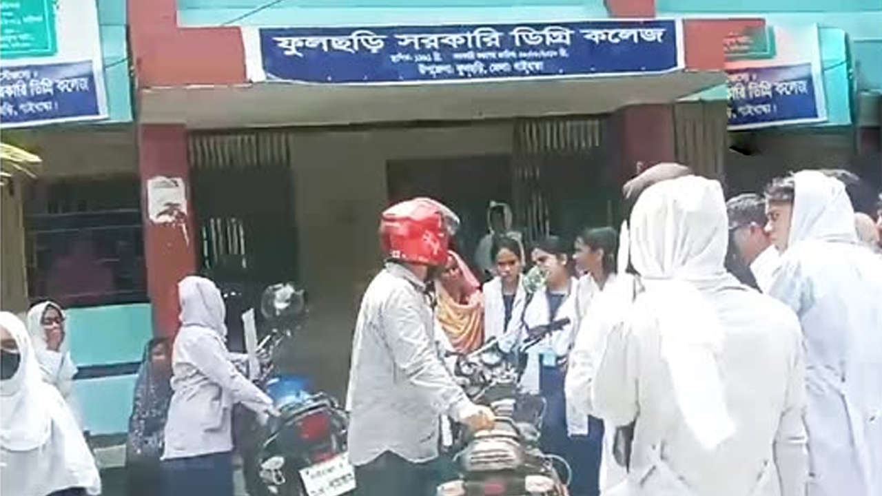ভুল প্রশ্নপত্রে এইচএসসি পরীক্ষা : অধ্যক্ষ বললেন কোন সমস্যা হবে না