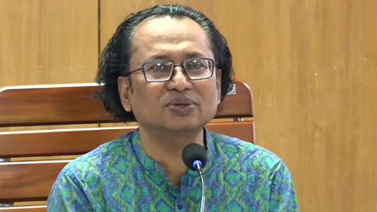 রাষ্ট্রপতির বিরুদ্ধে অভিযোগ থাকলে পদ ছাড়ার পর আইনি ব্যবস্থা সম্ভব: তথ্য উপদেষ্টা