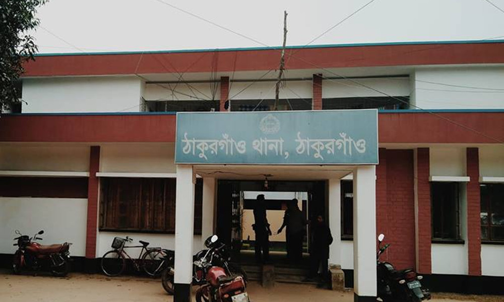 ফ্যামিলি কার্ডের কথা বলে ঘরে ঢুকে কিশোরীকে ধর্ষণচেষ্টার অভিযোগ, ইউপি সদস্যের বিরুদ্ধে মামলা